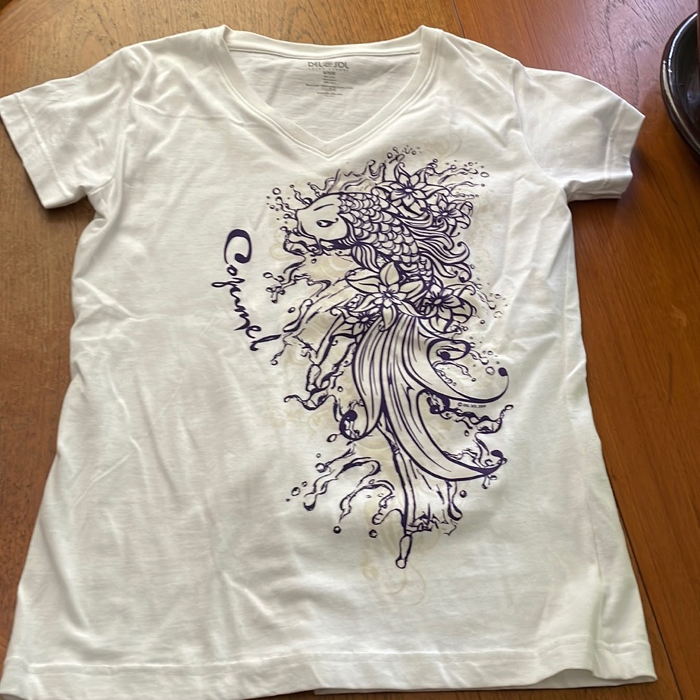 Del Sol t shirt size medium